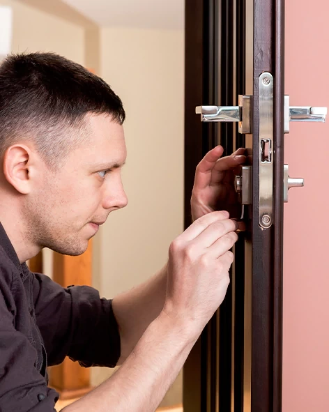 : Professional Locksmith For Commercial And Residential Locksmith Services in Avenal, CA