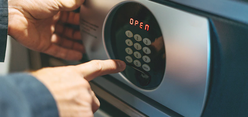 Cash Safe Openers in Avenal, California