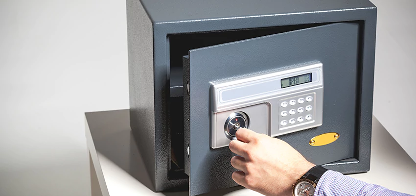 Jewelry Safe Unlocking Service in Avenal, California
