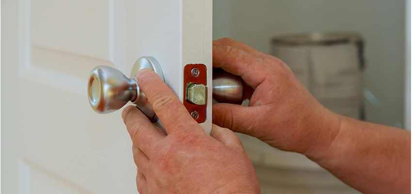 AAA Locksmiths For lock Replacement in Avenal, California